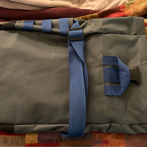 Harry Potter Ravenclaw messenger bag from Loot Crate. - Picture 3 of 6